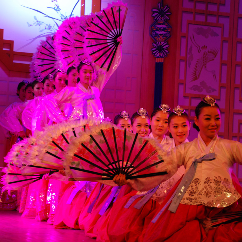 朝鲜族扇子舞(부채춤)